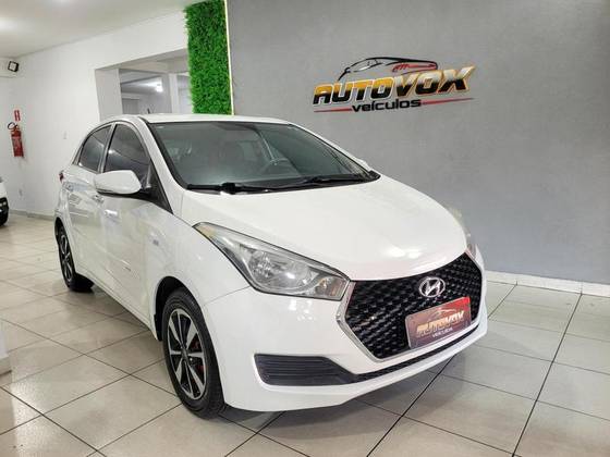 HYUNDAI HB20 1.6 COMFORT PLUS 16V FLEX 4P AUTOMÁTICO